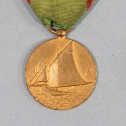 FRANCE MEDAILLE EN BRONZE DORE DU CONCOURS INTERNATIONAL D'AMBULANCIER DU COURGAIN CALAIS 1910 ATTRIBUE A M. DUVAL