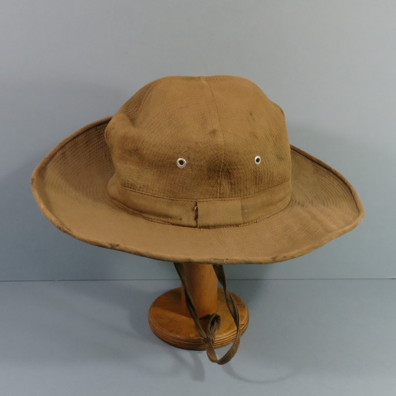 CHAPEAU DE BROUSSE BEIGE MODELE 1947 FABRICATION LOCALE INDOCHINE LEGION ETRANGERE PARA TAP TOUTES ARMES TAILLE 57