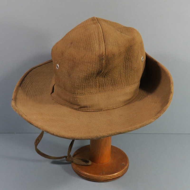 CHAPEAU DE BROUSSE BEIGE MODELE 1947 FABRICATION LOCALE INDOCHINE LEGION ETRANGERE PARA TAP TOUTES ARMES TAILLE 57