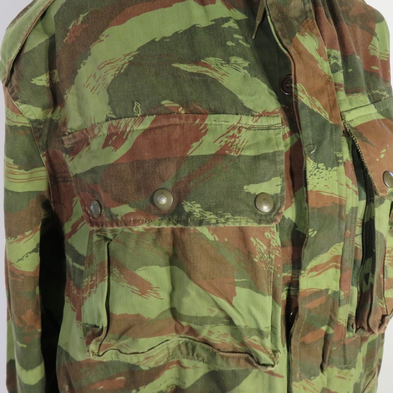 VESTE DE SAUT CAMOUFLEE DE PARACHUTISTE TAP MODELE 47-56 TROUPES AEROPORTEES LEGION ETRANGERE TAP