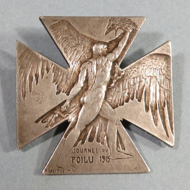 INSIGNE BROCHE JOURNEE DU POILU 1915 PAR R. LALIQUE EN ARGENTE POINCONNEE GUERRE 1914 1918