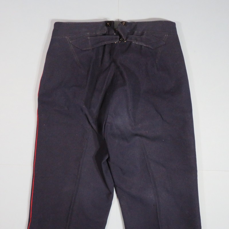 PANTALON TROUPE BLEU A SOUTACHES ROUGE POUR L'INFANTERIE COLONIALE 1900 OU 1931