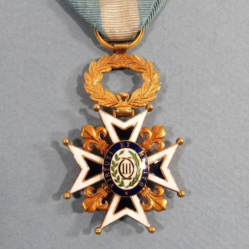 ESPAGNE MEDAILLE EN OR DE CHEVALIER DE L'ORDRE DCHARLES III OU DE L'INFANT D'ESPAGNE MODELE ANCIEN ANNEAU CANNELE