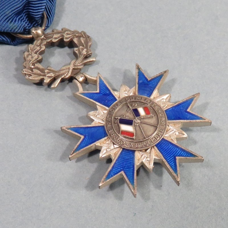 FRANCE MEDAILLE DE CHEVALIER DE L'ORDRE NATIONAL DU MERITE ONM FABRICATION EN ARGENT