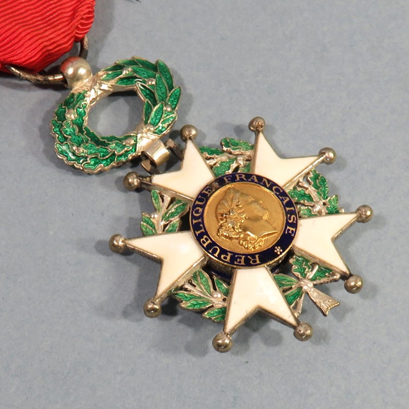 FRANCE MEDAILLE DE CHEVALIER DE L'ORDRE DE LA LEGION D'HONNEUR 4 ème REPUBLIQUE