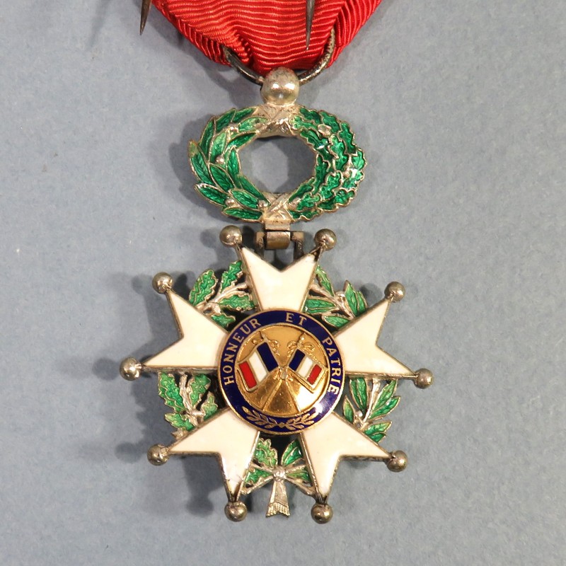 FRANCE MEDAILLE DE CHEVALIER DE L'ORDRE DE LA LEGION D'HONNEUR 4 ème REPUBLIQUE