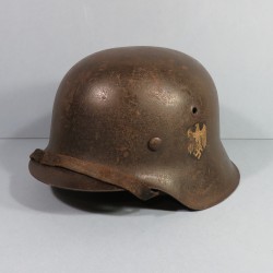 CASQUE ALLEMAND WEHRMACHT HEER MODELE 1942 UN INSIGNE PEINTURE FELDGRAU TAILLE 58 AVEC SON INTERIEUR