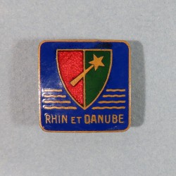 PETIT INSIGNE EMAILLE 1 ere ARMEE RHIN ET DANUBE LIBERATION 1944-1945 TOA ALLEMAGNE