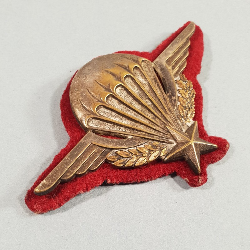 INSIGNE MILITAIRE BREVET PARACHUTISTE NUMEROTE 53798 ANNEE 1950-51 FABRICATION DRAGO RUE OLIVIER METRA