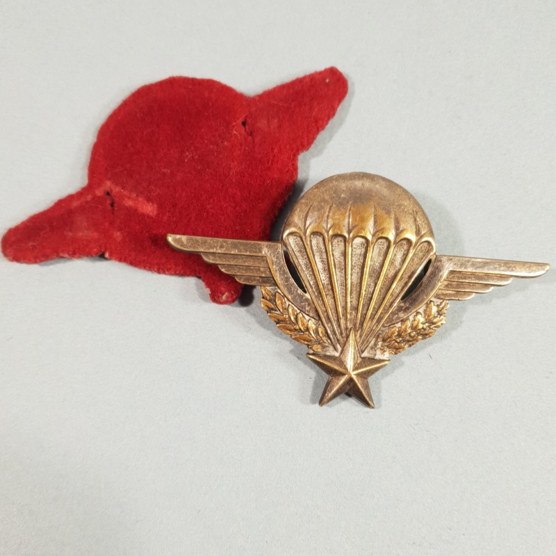 INSIGNE MILITAIRE BREVET PARACHUTISTE NUMEROTE 53798 ANNEE 1950-51 FABRICATION DRAGO RUE OLIVIER METRA