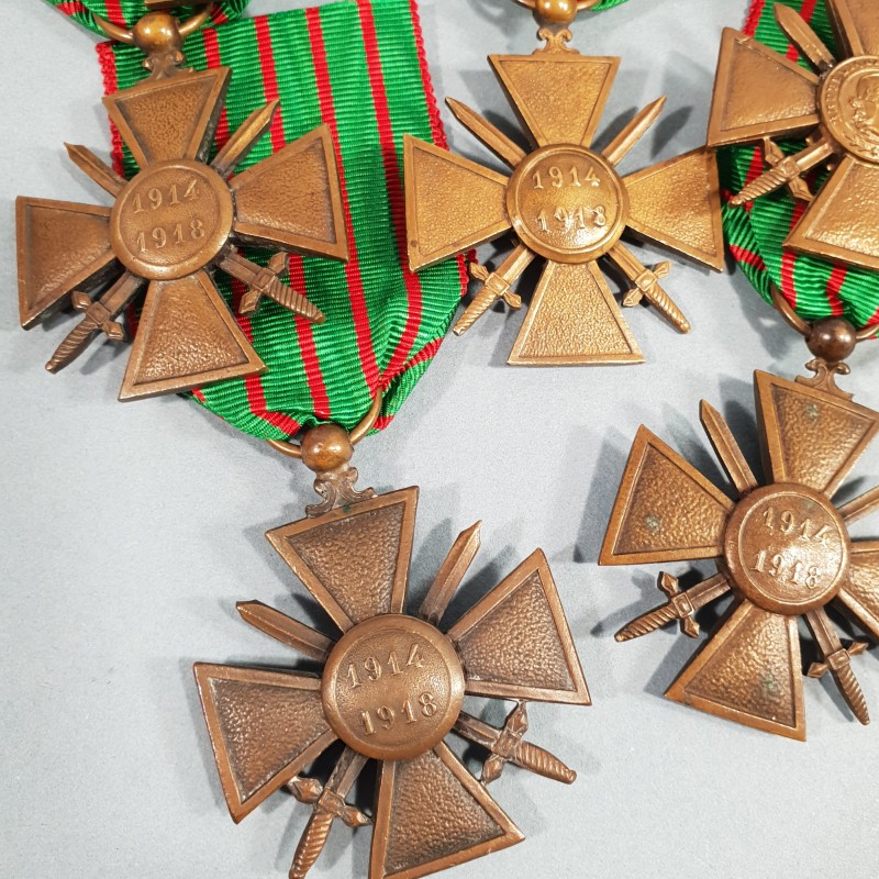 FRANCE MEDAILLE CROIX DE LA GRANDE GUERRE 1914-1918 CROIX DES POILUS COMBATTANTS DE LA PREMIERE GUERRE