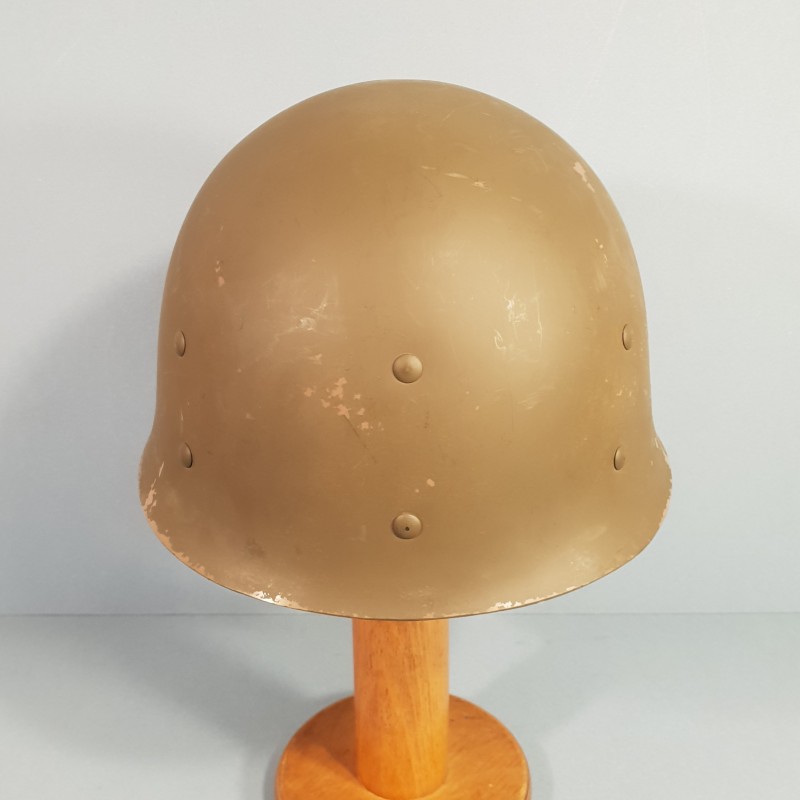 CASQUE FRANCAIS MODELE 1951 AVEC CAMOUFLAGE ET PANSEMENT ETAT NEUF DE STOCK LOURD JAPY 1953 ET LINER FRANCK 1952