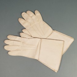 PAIRE DE GANTS CRISPIN EN CUIR BLANC CAVALERIE GENDARMERIE GARDE REPUBLICAINE GARDE AU DRAPEAU SAPEURS TAILLE 7.5