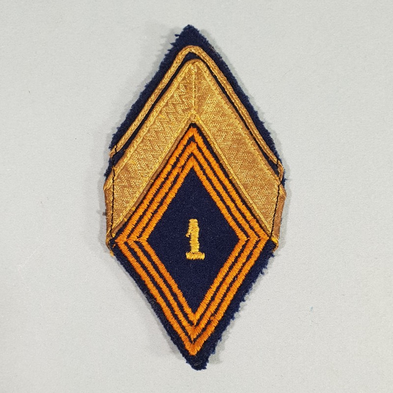 INSIGNE LOSANGE MODELE 1945 DU 1 er RCP REGIMENT DE CHASSEURS PARACHUTISTES 1950 1960 FOND BLEU ROI TAP