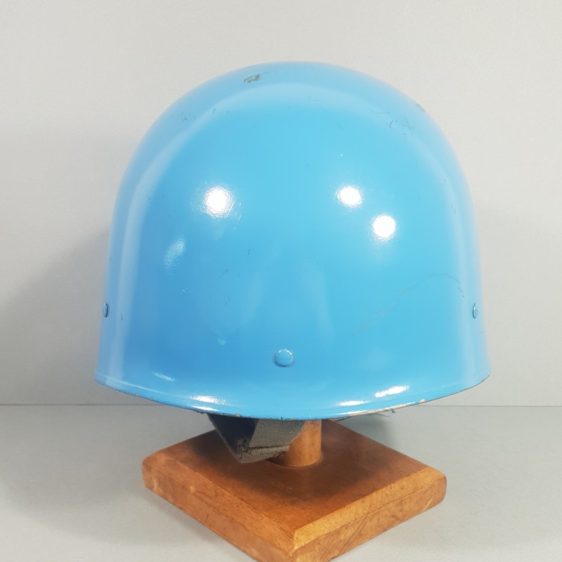 CASQUE F1 ARMEE FRANCAISE POUR MANDAT ONU UN PEINTURE BLEUE LEGION ETRANGERE ET TOUTES ARMES DATE 1987