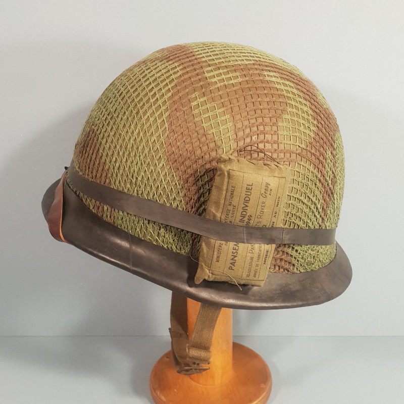 CASQUE FRANCAIS MODELE 1951 AVEC CAMOUFLAGE ET PANSEMENT ETAT NEUF DE STOCK LOURD M.MA.OU 1953 ET LINER MENESA 1953