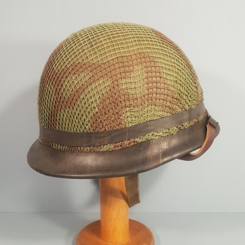 CASQUE FRANCAIS MODELE 1951 AVEC CAMOUFLAGE ET PANSEMENT ETAT NEUF DE STOCK LOURD M.MA.OU 1953 ET LINER MENESA 1953