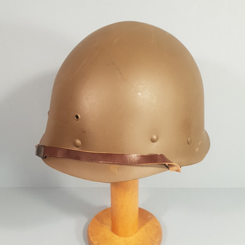 CASQUE FRANCAIS MODELE 1951 AVEC CAMOUFLAGE ET PANSEMENT ETAT NEUF DE STOCK LOURD M.MA.OU 1953 ET LINER MENESA 1953