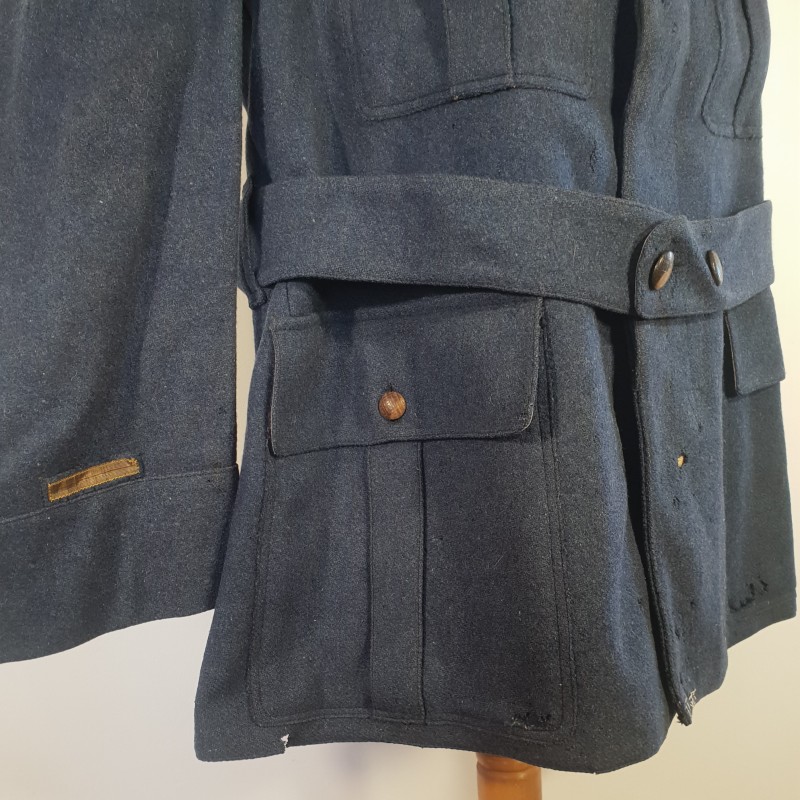 RARE !! VESTE D'UNIFORME D'ADJUDANT CHIFFRE 5 AU COL MODELE 1913 EN DRAP GRIS DE FER BLEUTE DEBUT DE LA GUERRE 1914 1918