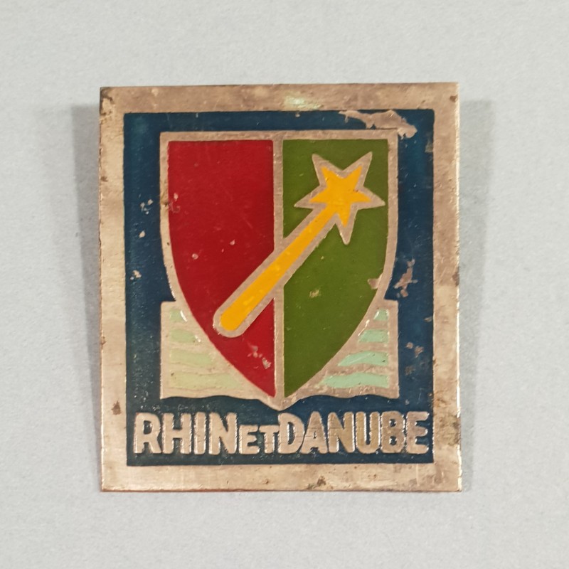 PLAQUE OU PETIT INSIGNE METALIQUE 1 ere ARMEE RHIN DANUBE LIBERATION 1944-1945 FABRICATION LOCALE INDOCHINE