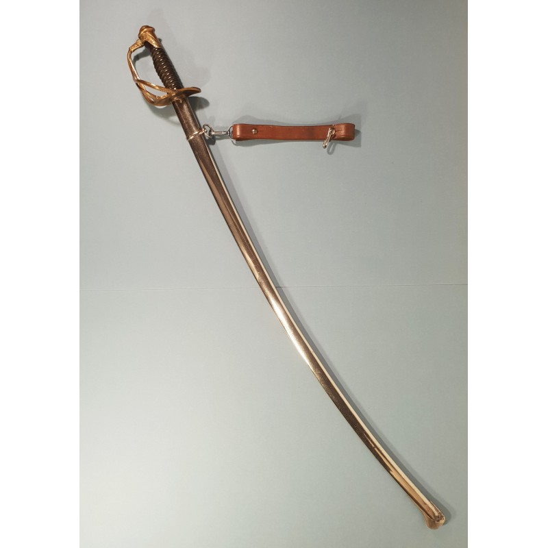 SABRE MODELE 1822 - 1899 POUR OFFICIERS D'ARTILLERIE MANUFACTURE NON MARQUEE AVEC SUSPENTE