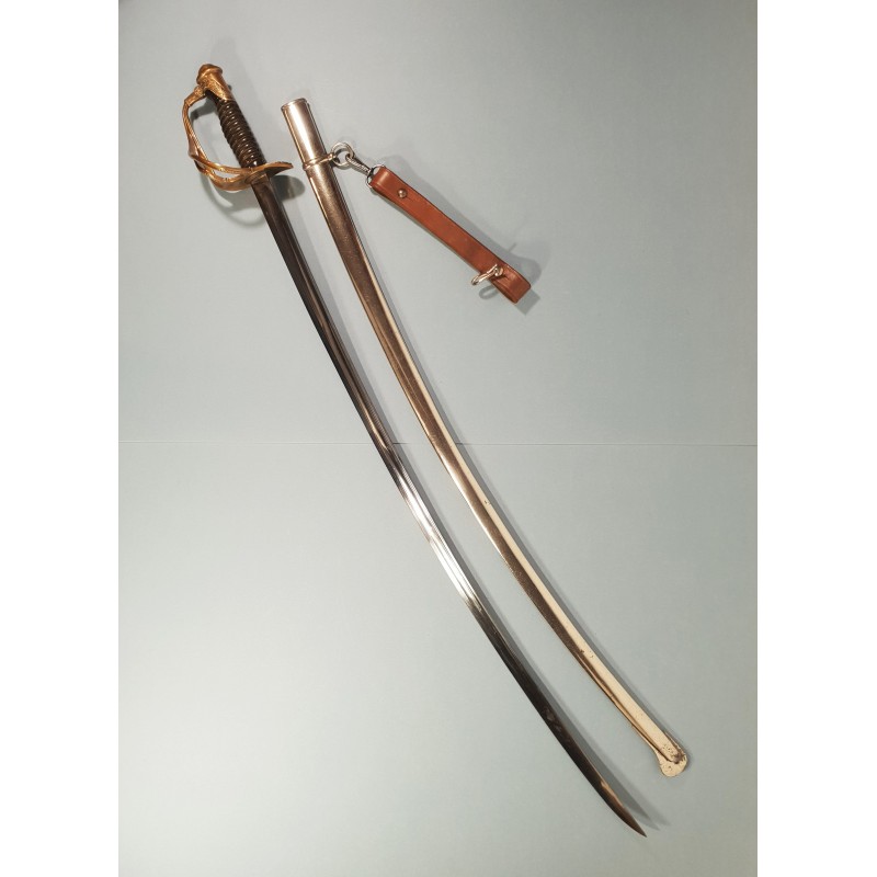 SABRE MODELE 1822 - 1899 POUR OFFICIERS D'ARTILLERIE MANUFACTURE NON MARQUEE AVEC SUSPENTE