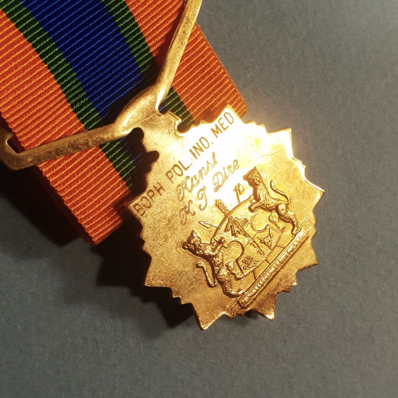 BOPHUTATSWANA AFRIQUE DU SUD MEDAILLE DE POLICE INDEPENDENCE SOUTH AFRICA MEDAL ATTRIBUEE °