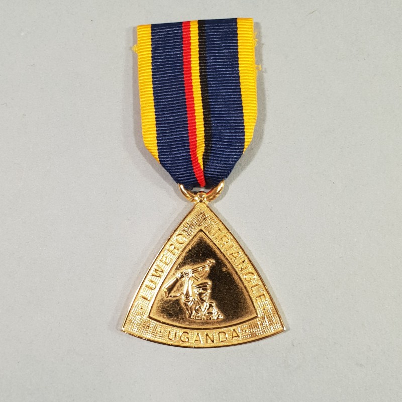 OUGANDA AFRIQUE DU SUD MEDAILLE TRIANGLE DU LUWERO 1981 - 1986 POUR VOLONTAIRES SOUTH AFRICA UGANDA MEDAL °