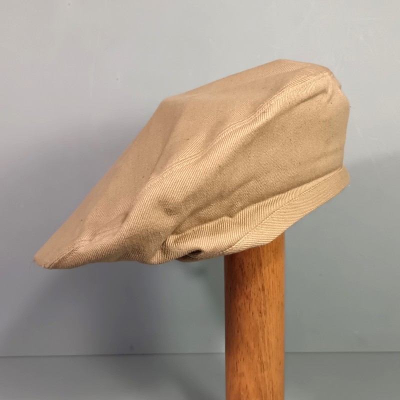 BERET EN 3 PARTIES BEIGE SABLE COUTURES COTE DES COMMANDOS MARINE TAILLE 58 FABRICATION ANNEES 1950 1960