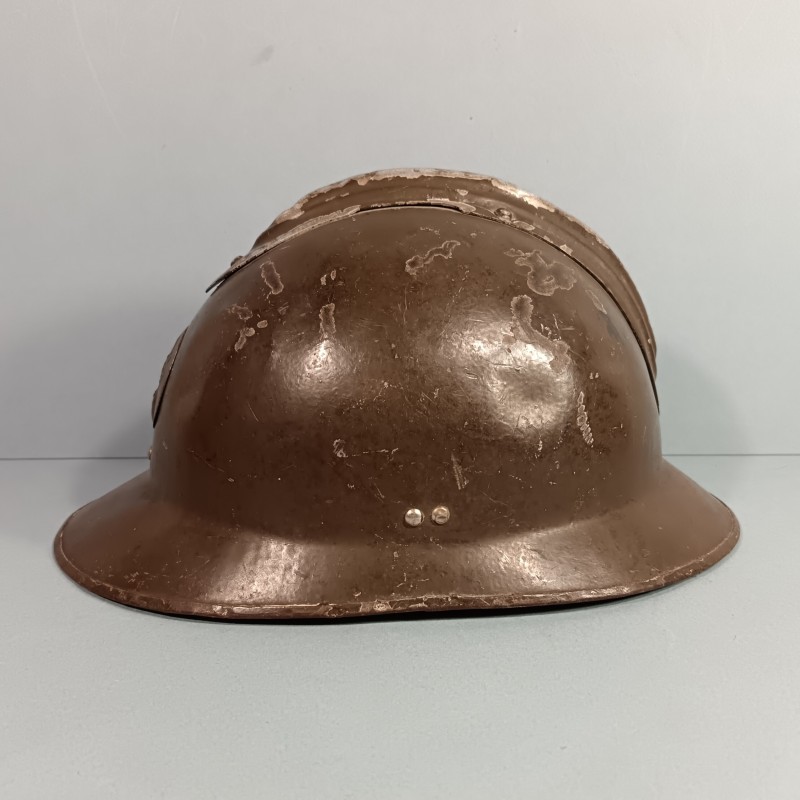 CASQUE TROUPE MODELE 1926 AVEC INSIGNE INFANTERIE MODELE 1937 POUR L'INFANTERIE AVEC NOM CLASSE 1928 ET MATRICULE A CHAMBERY