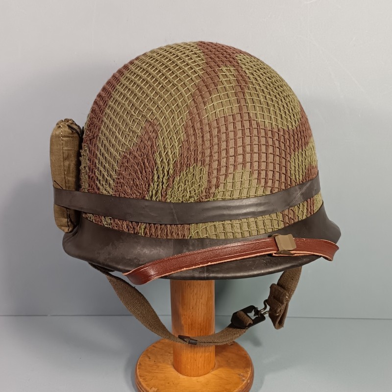 CASQUE FRANCAIS MODELE 1951 AVEC CAMOUFLAGE ET PANSEMENT ETAT NEUF DE STOCK LOURD JAPY 1954 ET LINER S.M.P. 1954