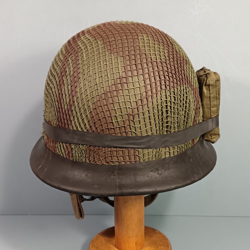 CASQUE FRANCAIS MODELE 1951 AVEC CAMOUFLAGE ET PANSEMENT ETAT NEUF DE STOCK LOURD JAPY 1954 ET LINER S.M.P. 1954