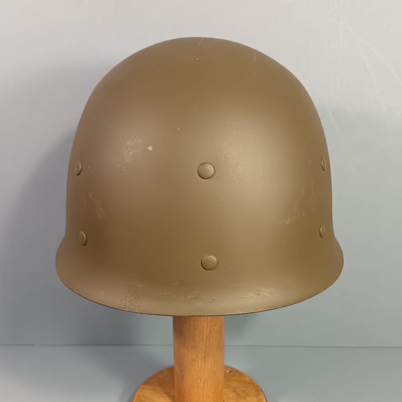 CASQUE FRANCAIS MODELE 1951 AVEC CAMOUFLAGE ET PANSEMENT ETAT NEUF DE STOCK LOURD JAPY 1954 ET LINER S.M.P. 1954