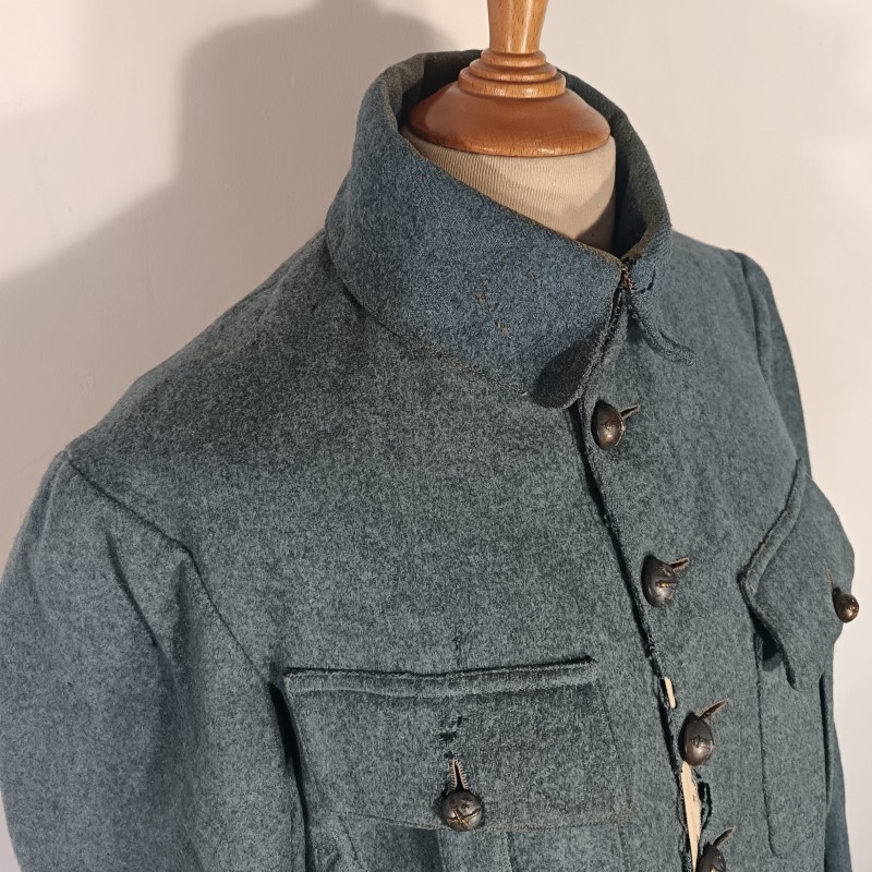 VESTE D'UNIFORME SOUS OFFICIER MODELE 1914-15 EN DRAP BLEU HORIZON SANS DOUBLURE DEBUT DE LA GUERRE 1914 1918