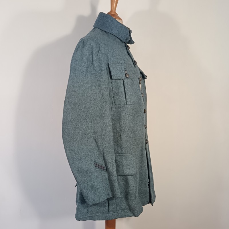 VESTE D'UNIFORME SOUS OFFICIER MODELE 1914-15 EN DRAP BLEU HORIZON SANS DOUBLURE DEBUT DE LA GUERRE 1914 1918