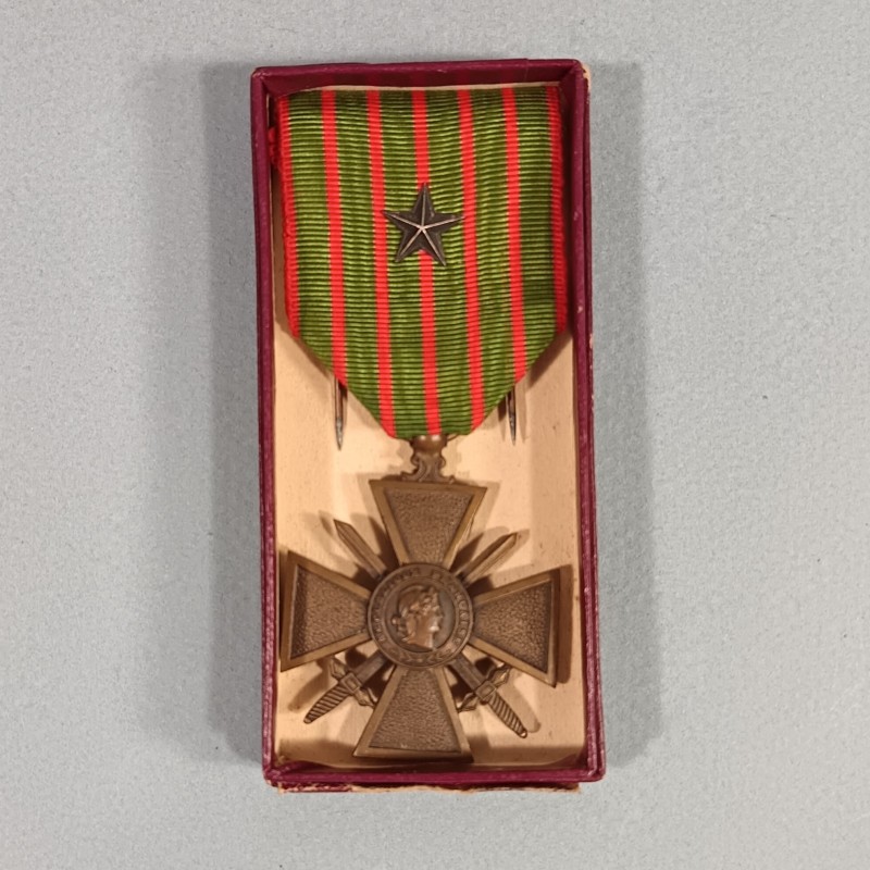 FRANCE MEDAILLE CROIX DE LA GRANDE GUERRE 1914-1918 FRENCH WAR CROSS WW1 EN BOITE