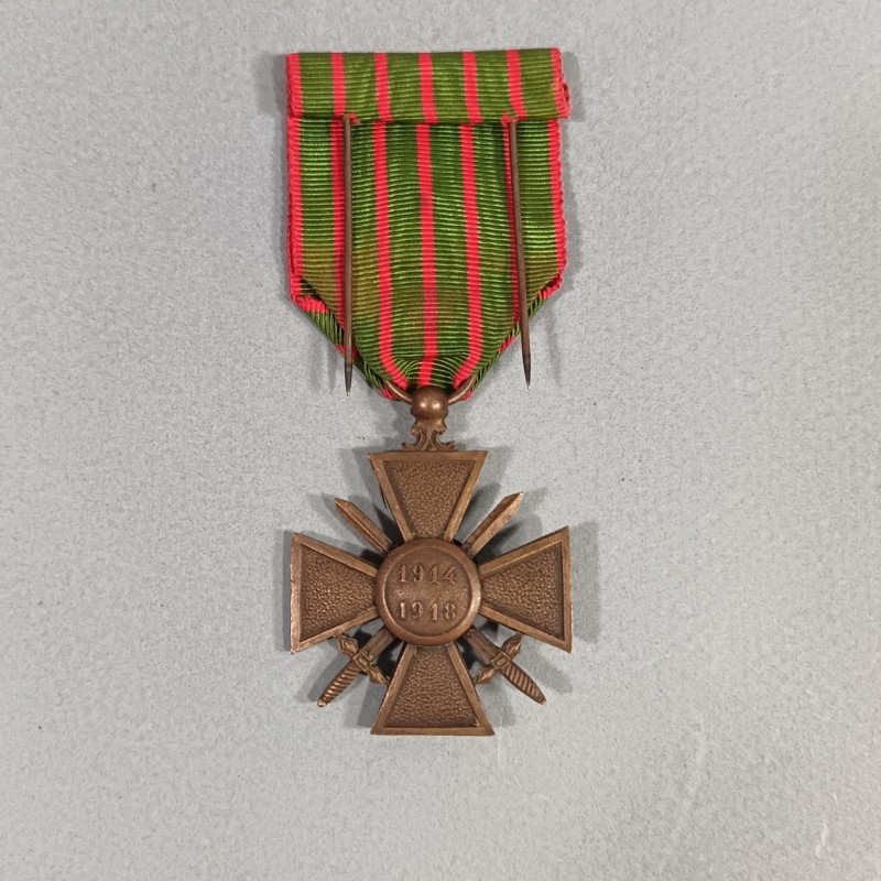 FRANCE MEDAILLE CROIX DE LA GRANDE GUERRE 1914-1918 FRENCH WAR CROSS WW1 EN BOITE