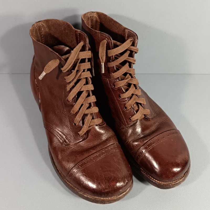 BRODEQUINS COMBAT CHAUSSURES US MODELE 1939-1941 EN CUIR MARRON SHOES SERVICE TYPE I SEMELLE CLOUTEE TAILLE 40 US 7