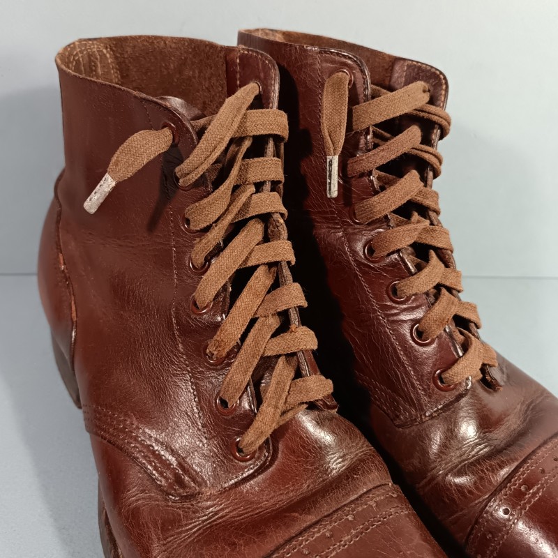 BRODEQUINS COMBAT CHAUSSURES US MODELE 1939-1941 EN CUIR MARRON SHOES SERVICE TYPE I SEMELLE CLOUTEE TAILLE 40 US 7