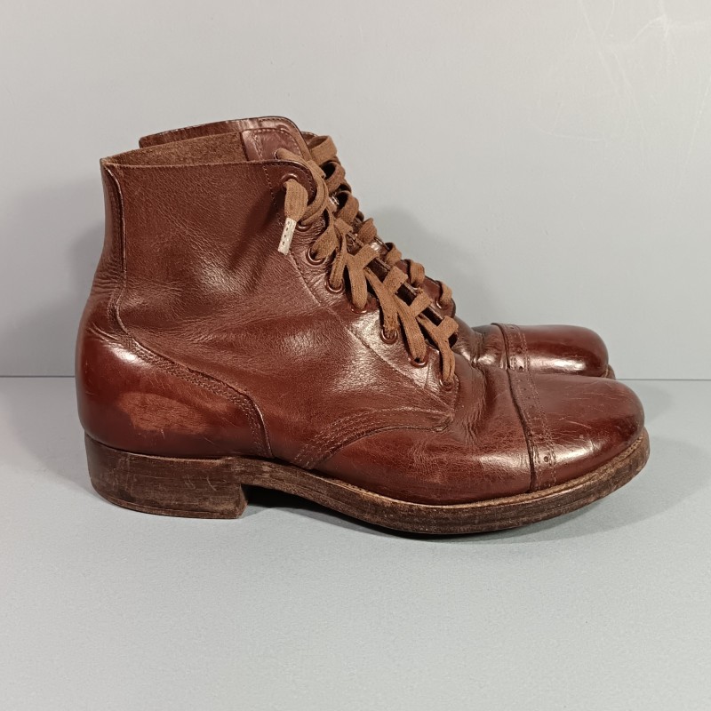 BRODEQUINS COMBAT CHAUSSURES US MODELE 1939-1941 EN CUIR MARRON SHOES SERVICE TYPE I SEMELLE CLOUTEE TAILLE 40 US 7