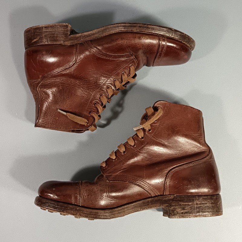 BRODEQUINS COMBAT CHAUSSURES US MODELE 1939-1941 EN CUIR MARRON SHOES SERVICE TYPE I SEMELLE CLOUTEE TAILLE 40 US 7