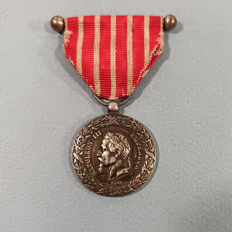 MEDAILLE EN ARGENT DE LA CAMPAGNE D'ITALIE NAPOLEON III 1859 SECOND EMPIRE SIGNEE BARRE